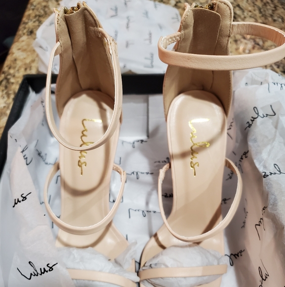 Lulus Isabella Nude heels - Picture 8 of 8